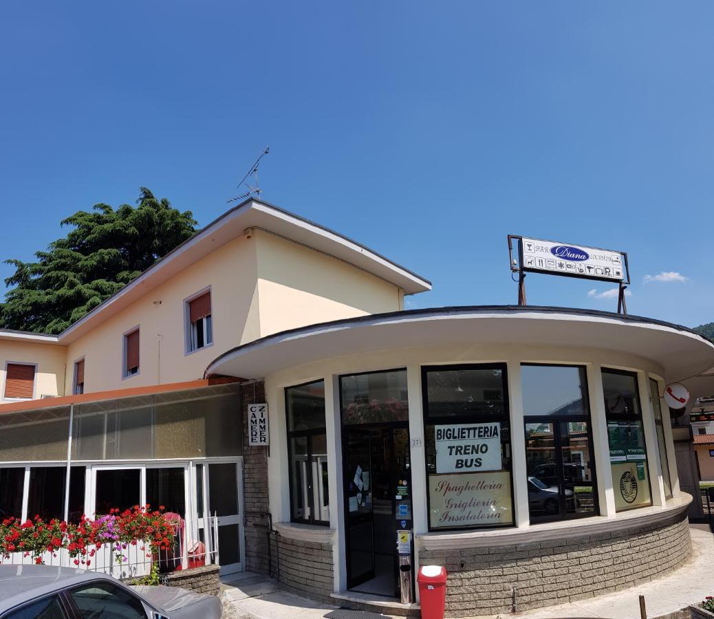 Locanda Diana Изео Екстериор снимка