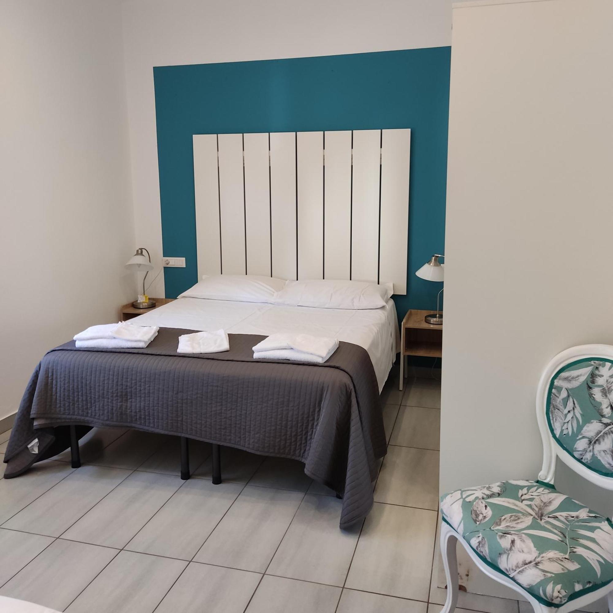 Locanda Diana Изео Екстериор снимка